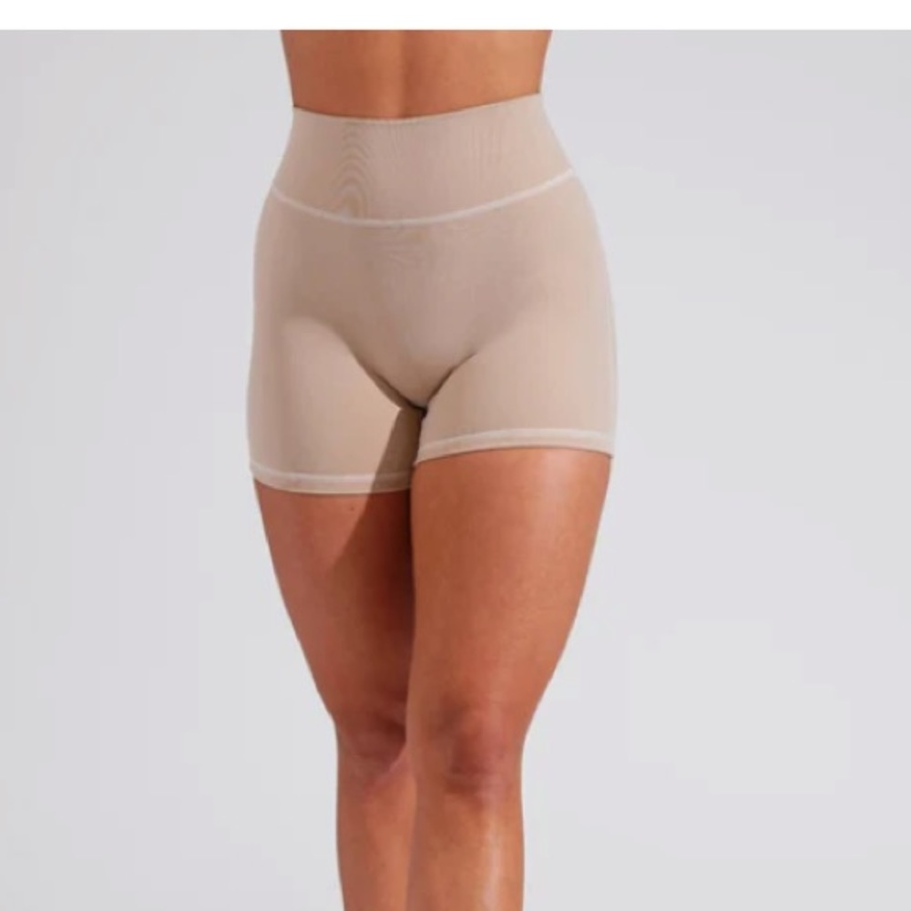 Legacy Shorts in Donut Worry